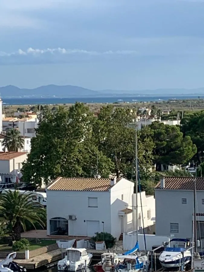Vue Canal + Roof Top De 60 M2 Ρόζες 0*,